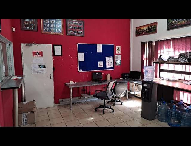 BUSINESS PROPERTY TO RENT IN ALTON